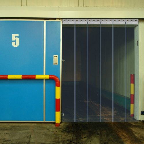 VEVOR Rideau à Lamelles en PVC 6 Bandes Rideau Industriel à Lanières Plastique Installé 1x2,5m épais