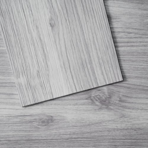

VEVOR Revêtement de sol en vinyle auto-adhésif 914 mm x 152 mm, dalle de sol en grain de bois gris clair, 20 pcs de 0,62 mm d'épaisseur, à décoller et à coller, pour cuisine, salle à manger et chambre