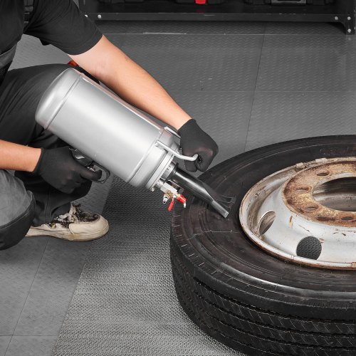 

VEVOR Gonfiatore Portatile per Pneumatici, 6 L, Pressione di Esercizio 0,6 a 0,8 MPa, Gonfiatore a Grilletto per Tallone del Pneumatico, per Piccole Auto, Motociclette, Bici Elettriche, Argento
